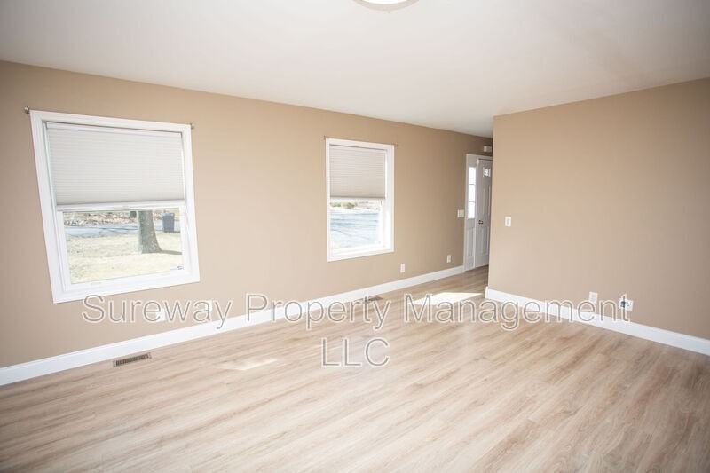 2310 S Shore Dr - Photo 2 of 50