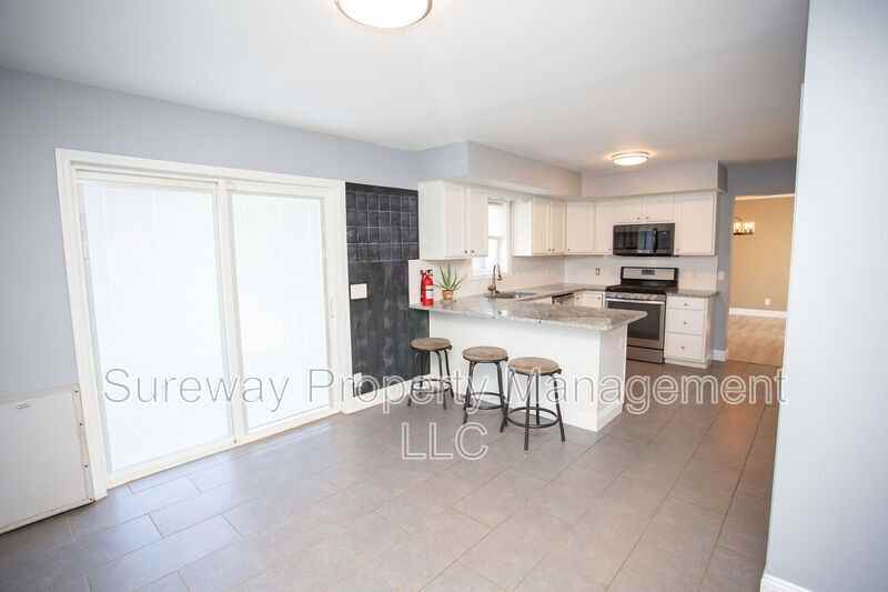 2310 S Shore Dr - Photo 3 of 50