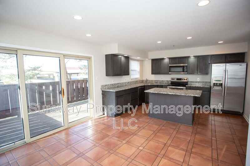 5071 Main St - Photo 7 of 46