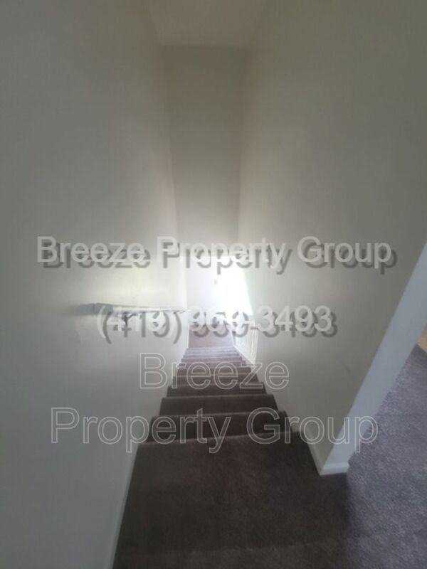 521 Hope St - Photo 6 of 14