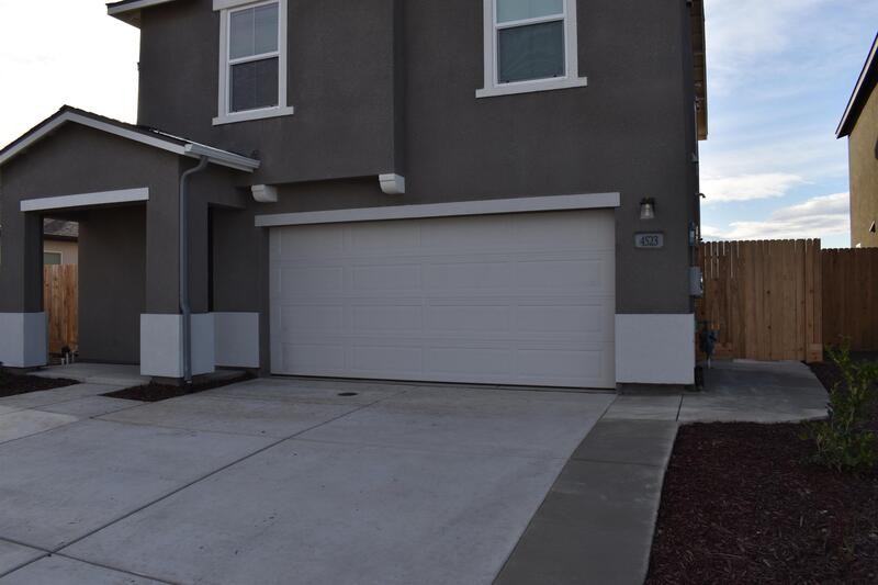 4523 Iris Ct - Photo 3 of 44