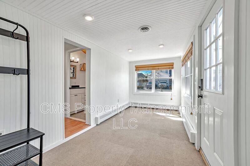 1508 Tamiami Rd - Photo 3 of 15