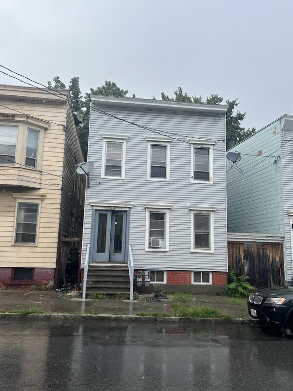 189 2nd Ave