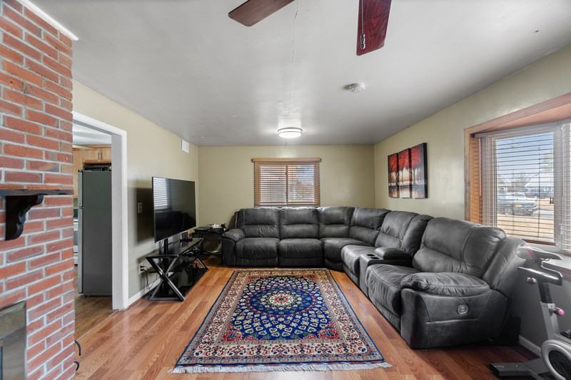 209 W Bayview Blvd - Photo 5 of 22