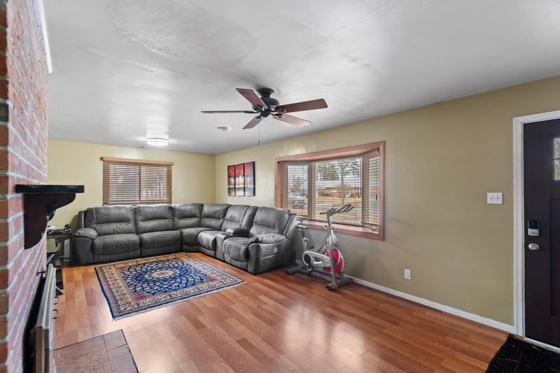 209 W Bayview Blvd - Photo 6 of 22