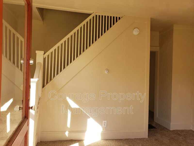 351 N Hamilton St #1 - Photo 3 of 21