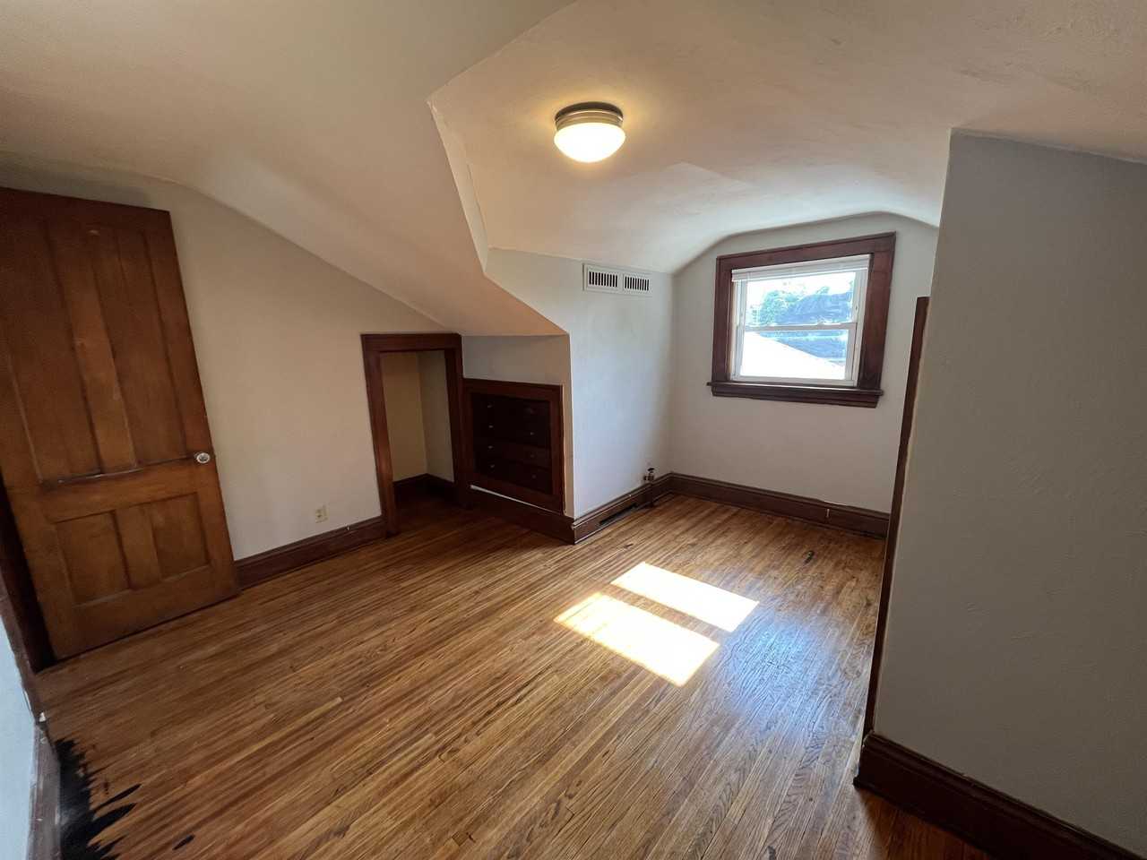 172 High Street - Photo 2 of 11