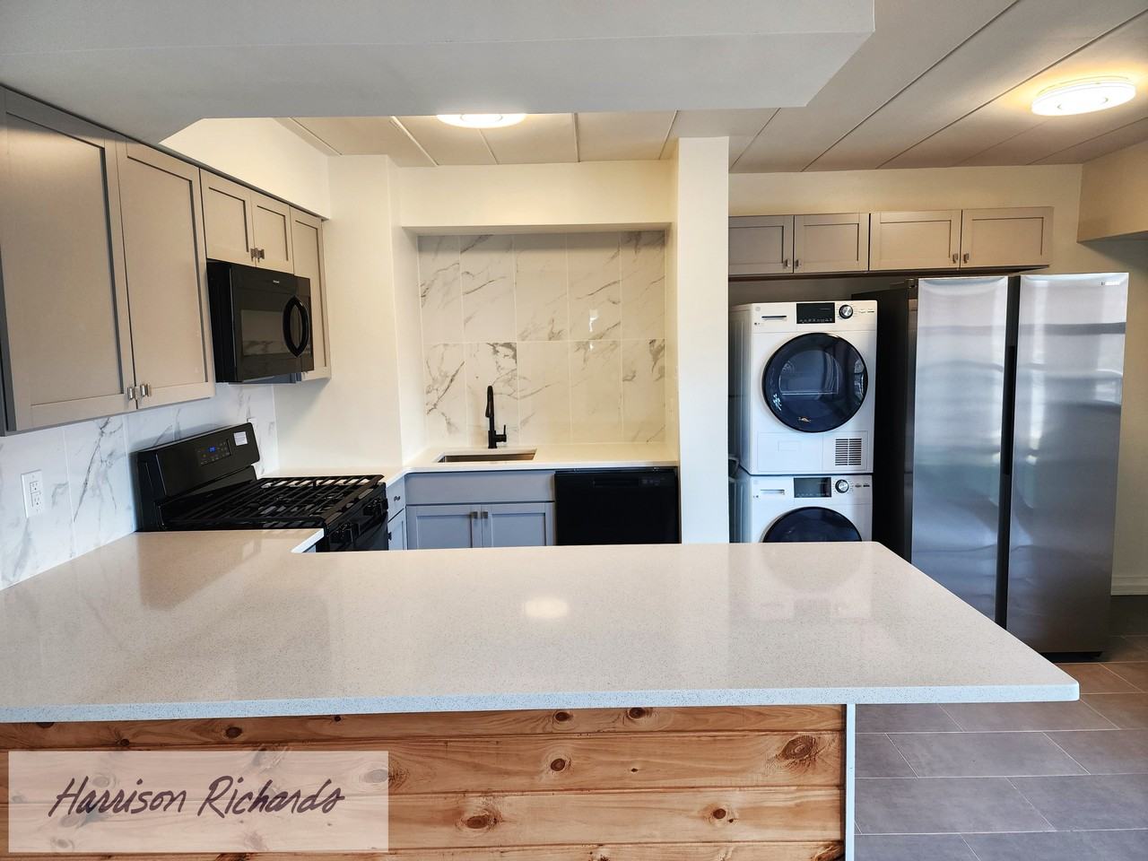 Montgomery Plaza - Photo 3 of 13