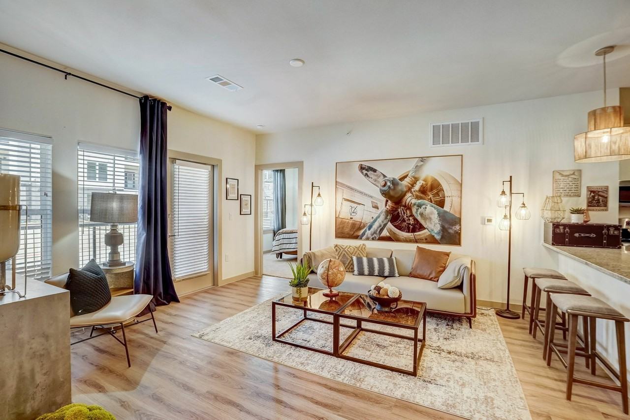 The Vic at Jordan Ranch - Photo 7 of 37