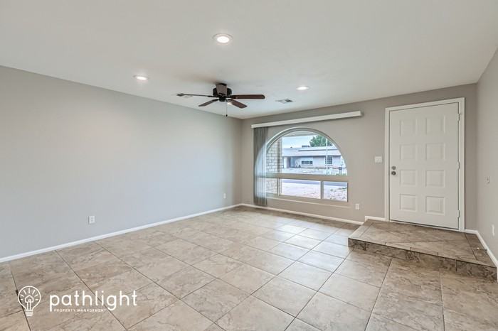 14451 N 27th Dr - Photo 2 of 20