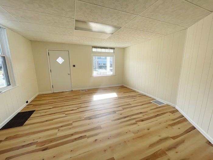 834 Oak St - Photo 2 of 12