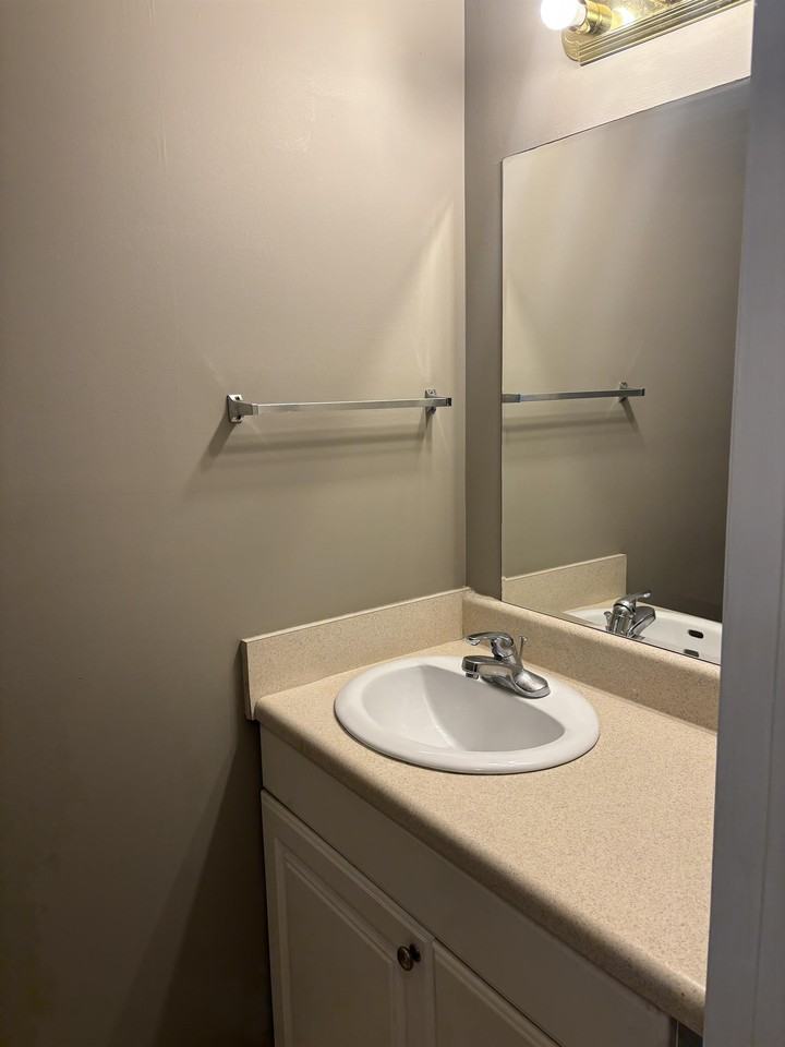 1778 Almond Tree Pl Apt B #1 - Photo 5 of 10