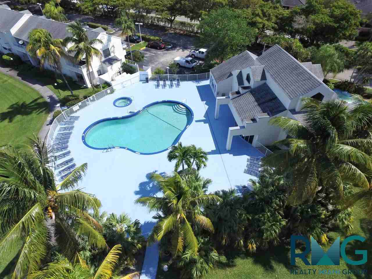 3469 Nw 44th St #1 - Photo 2 of 16