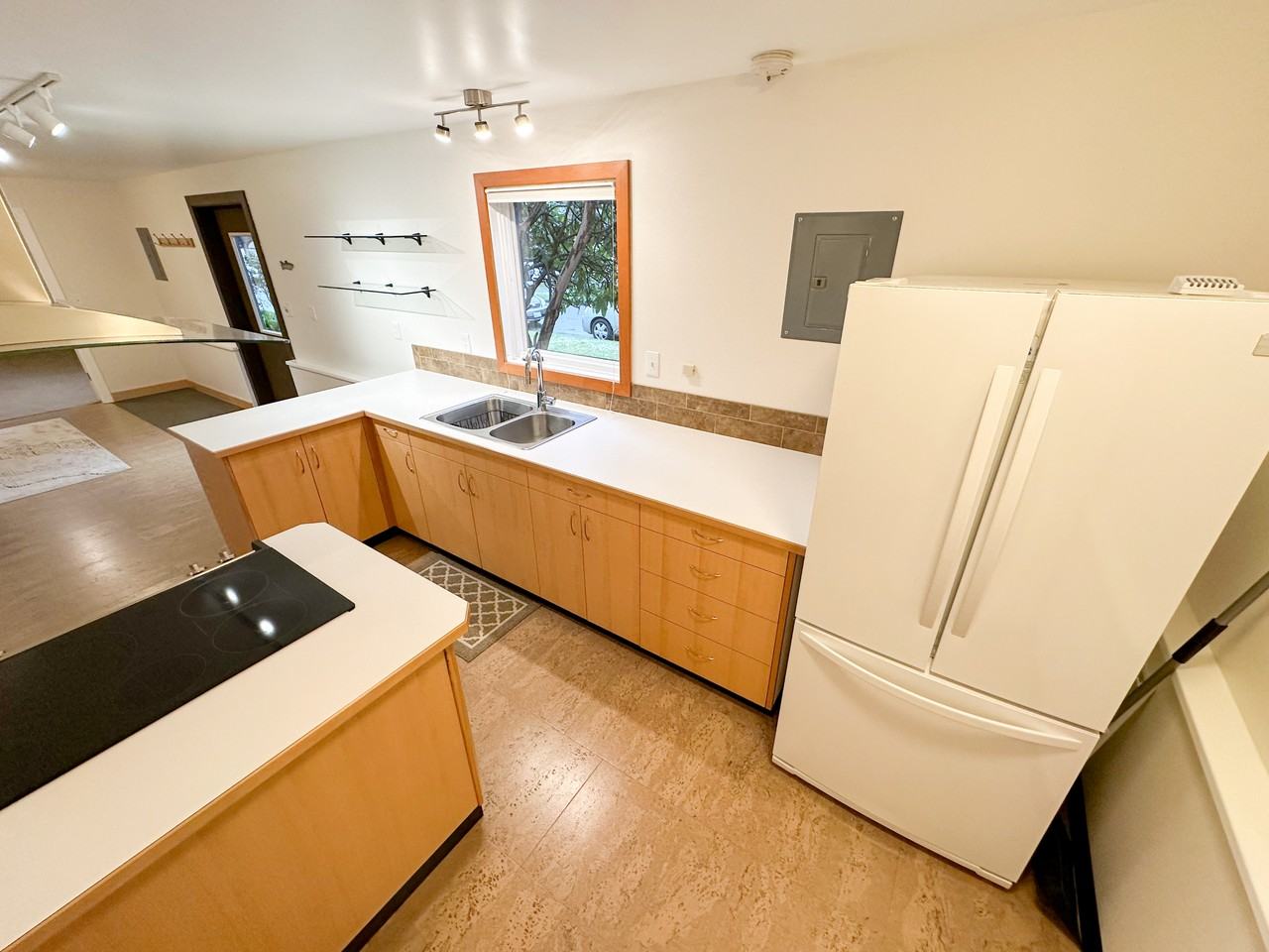 429 N 61st St #ADU - Photo 3 of 22