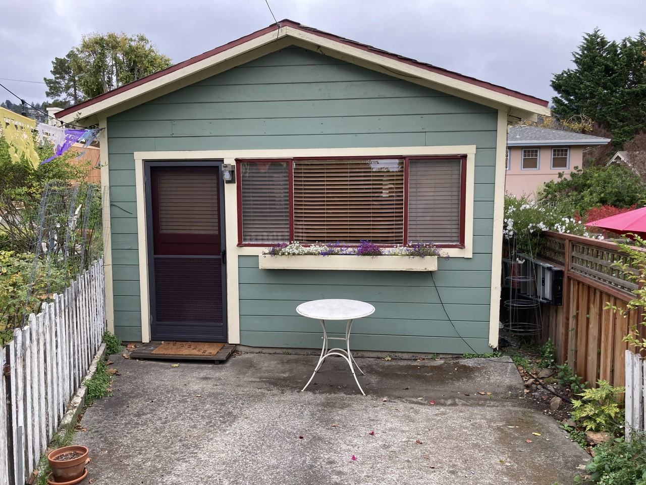 1115 Fresno Ave - Photo 2 of 10