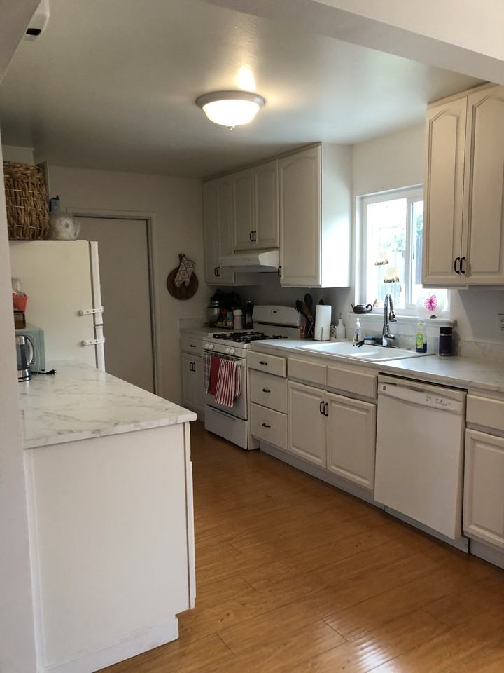 386 Jullien Dr #NA - Photo 3 of 10