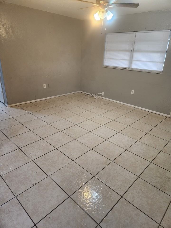 41 Queens Ct #NA - Photo 5 of 8