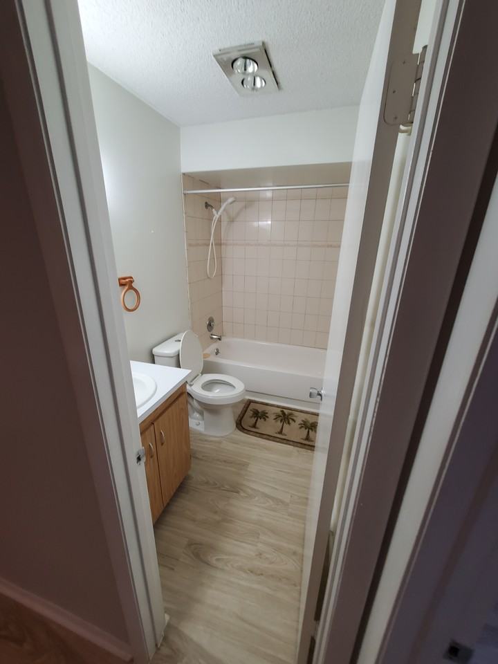 201 Club House Blvd #201 - Photo 2 of 11