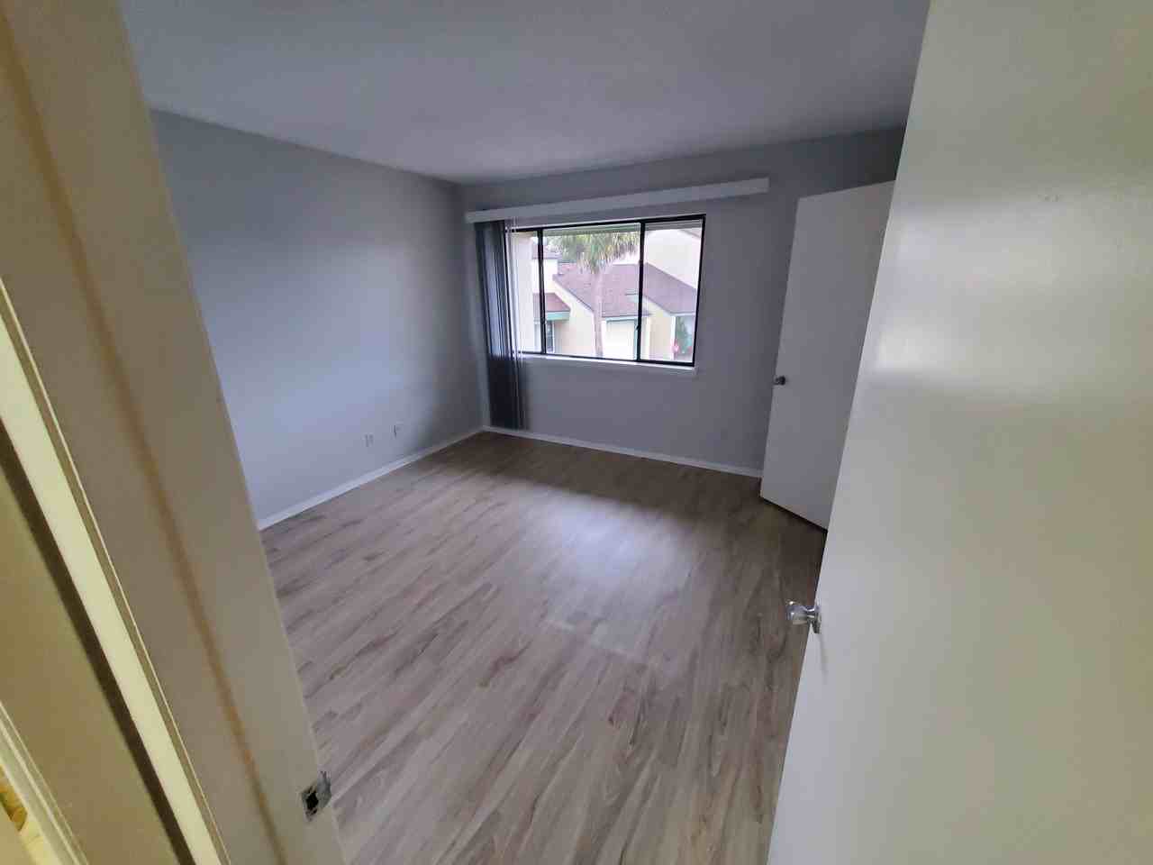 201 Club House Blvd #201 - Photo 3 of 11