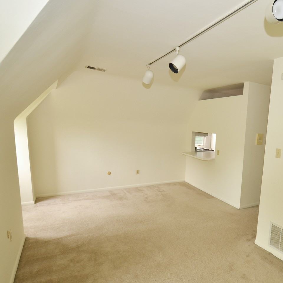 6350 Aurelia St #504 - Photo 2 of 6