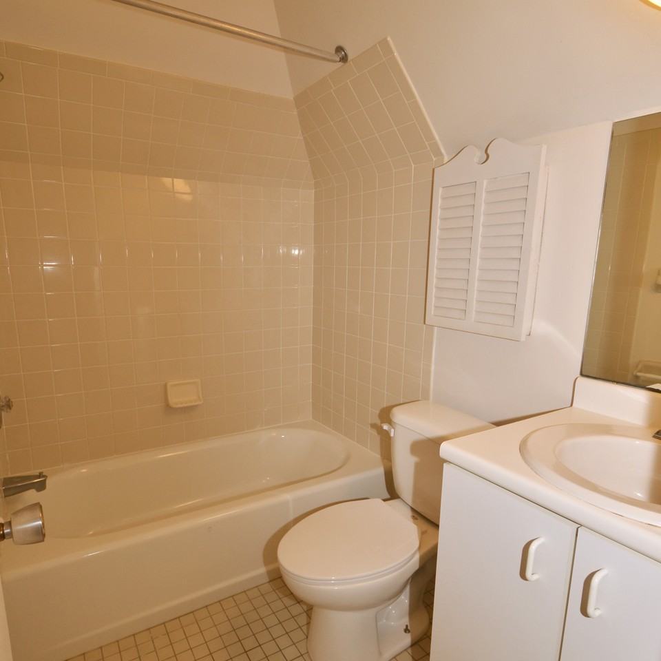 6350 Aurelia St #504 - Photo 6 of 6