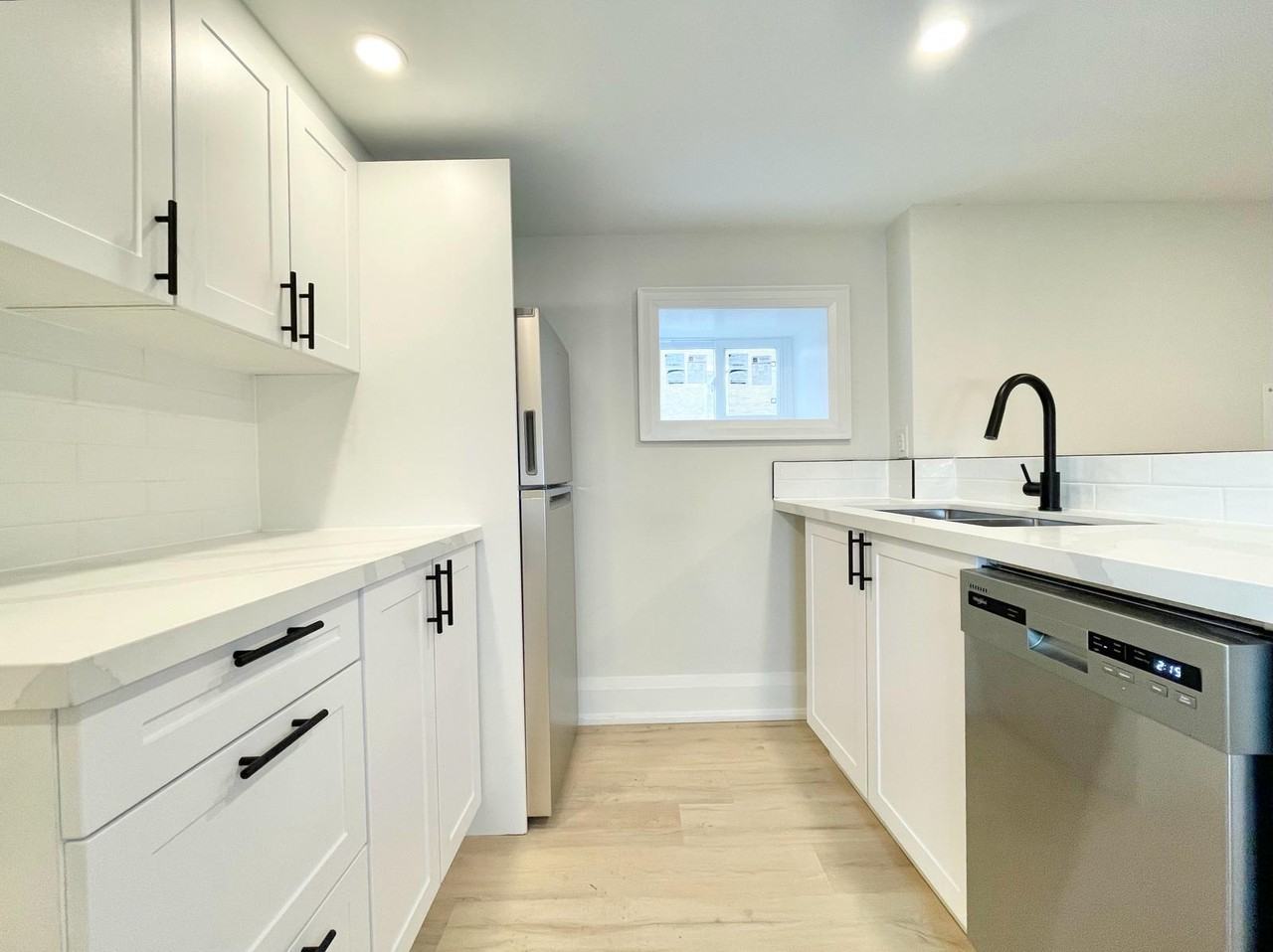 213 Balsam Ave S Bsmt #BS - Photo 2 of 9