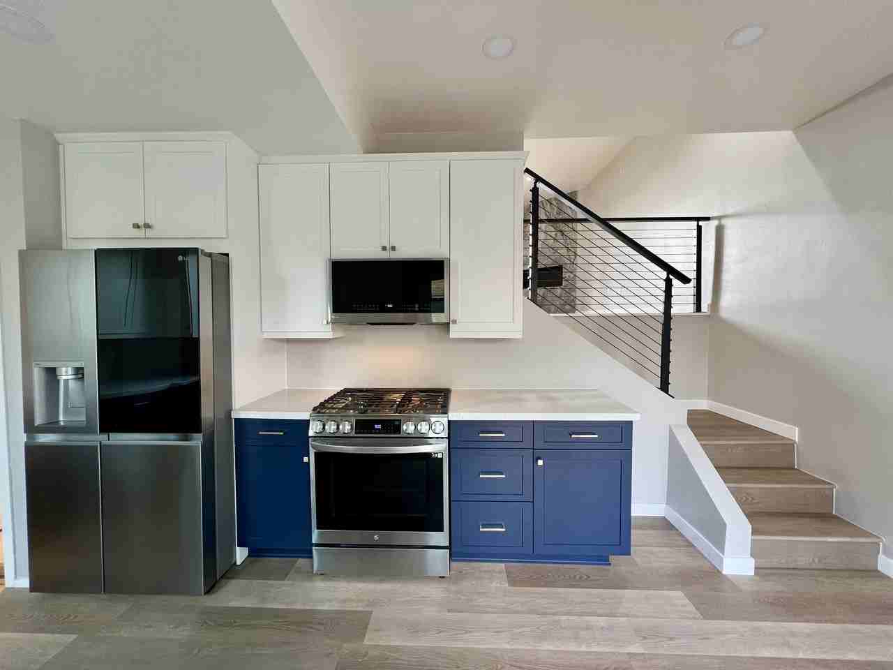 4733 W Mountain View Dr #7 - Photo 3 of 11