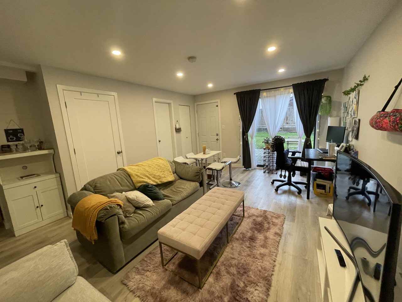 2255 Willoughby Way - Photo 2 of 9