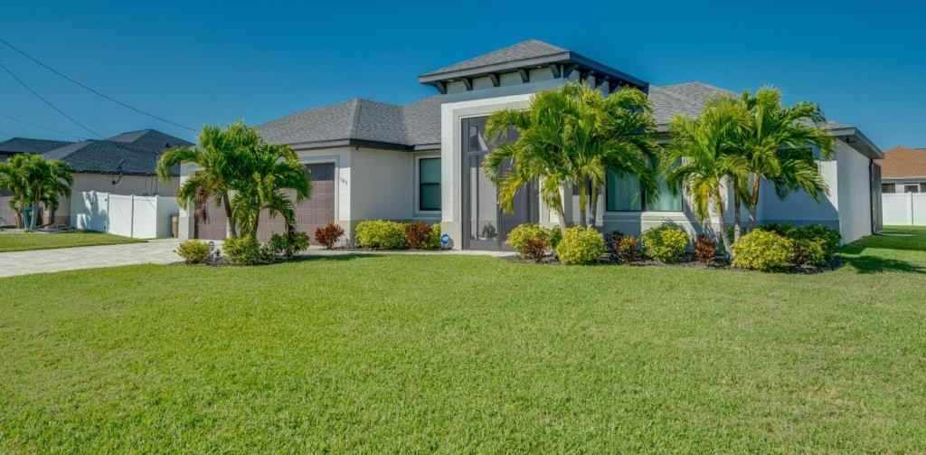 1815 Sw 22nd St - Photo 6 of 28