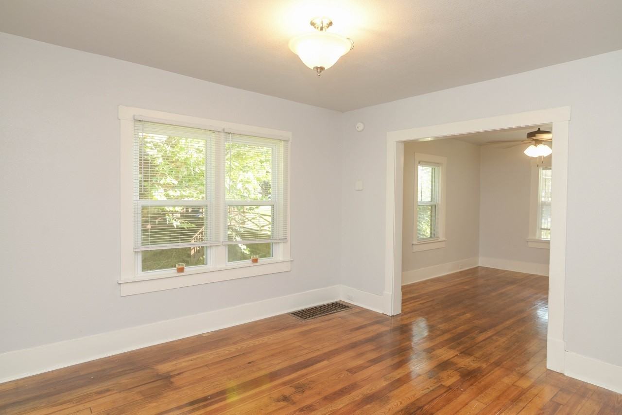 124 Riverside Dr - Photo 2 of 18