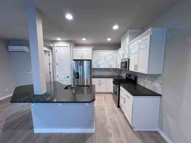 12446 Southeast Water Drop Way - Photo 4 of 19