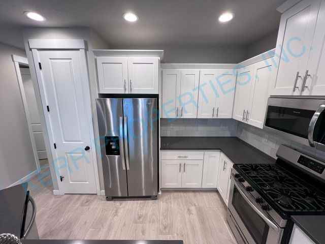 12446 Southeast Water Drop Way - Photo 6 of 19