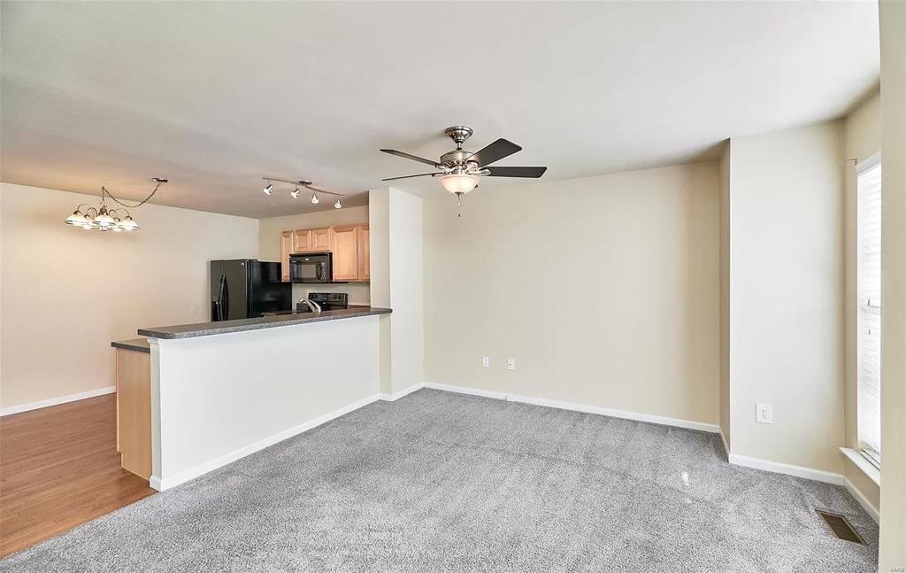 3143 Railcar Bnd - Photo 3 of 14