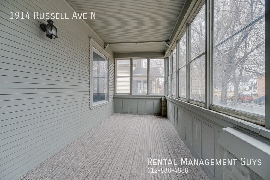 1914 Russell Ave N - Photo 2 of 22