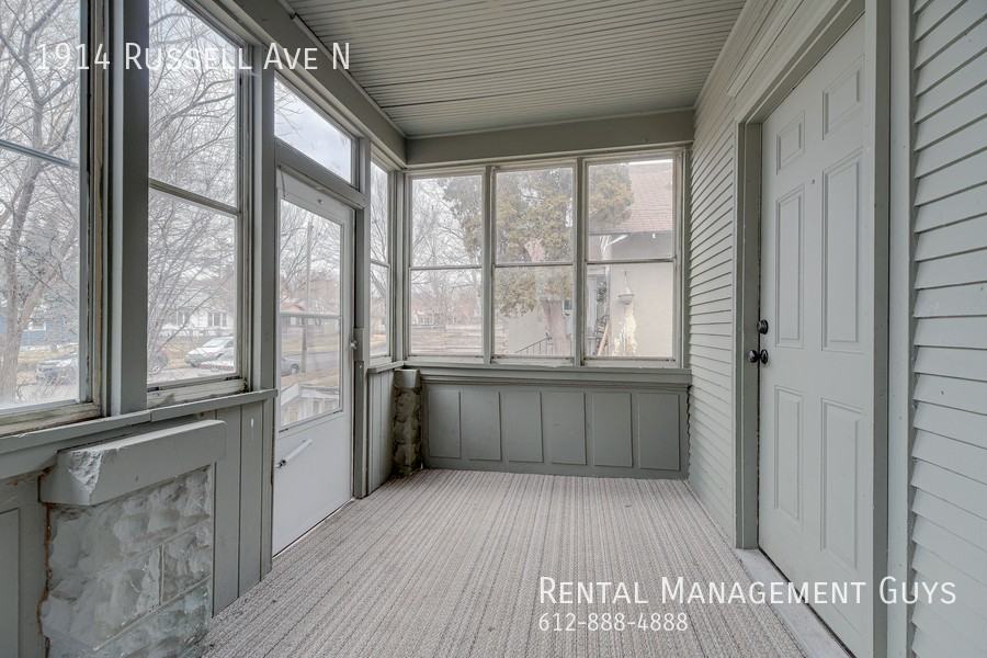1914 Russell Ave N - Photo 3 of 22