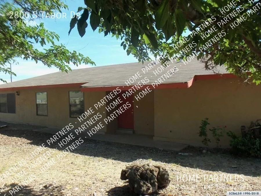 2800 Tabor Ave - Photo 2 of 20
