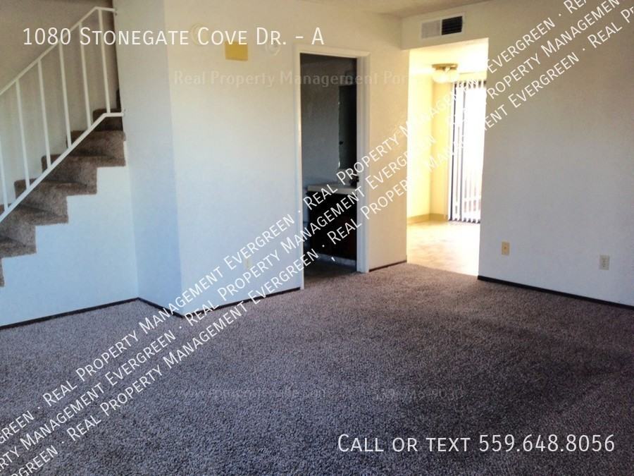 1080 Stonegate Cove Dr #A - Photo 3 of 11