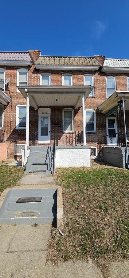 2704 Lauretta Ave - Photo 2 of 15