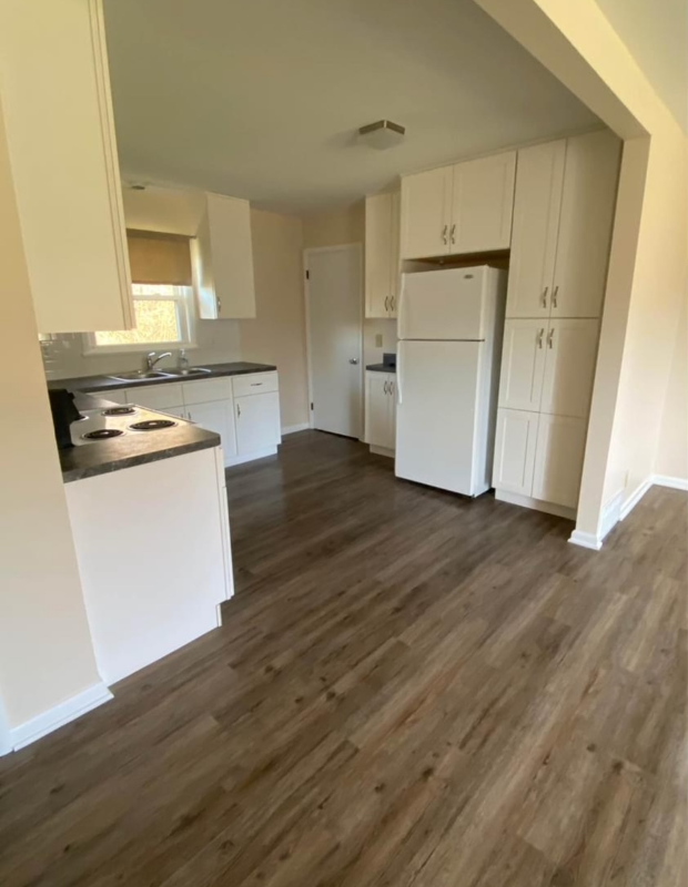 3893 1/2 Richlawn Rd - Photo 2 of 11