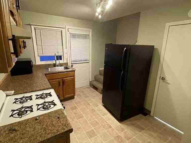 234 Hickman St - Photo 2 of 6