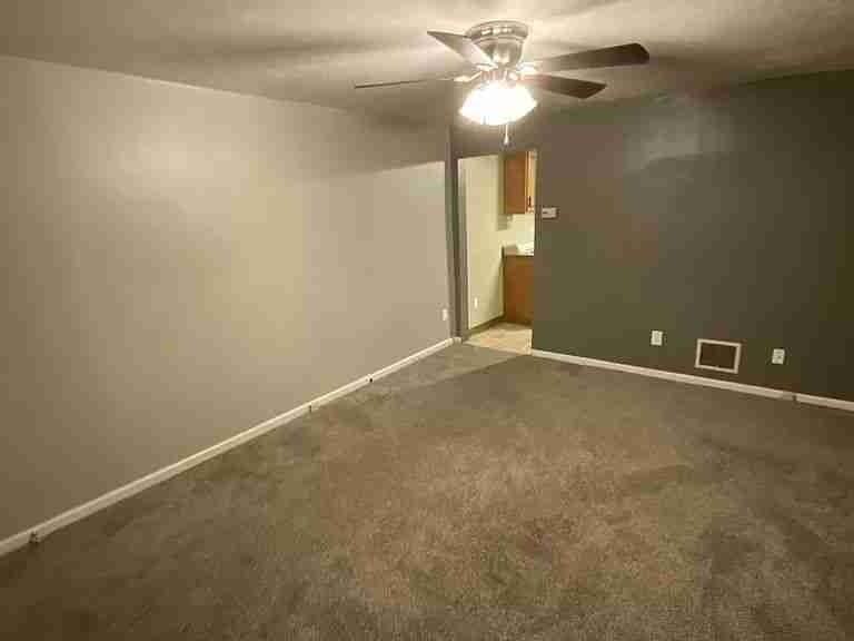 234 Hickman St - Photo 3 of 6