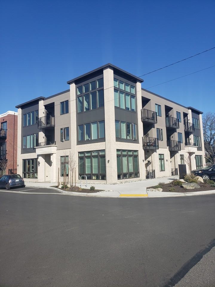 1305 Larrabee Ave #203 - Photo 4 of 16