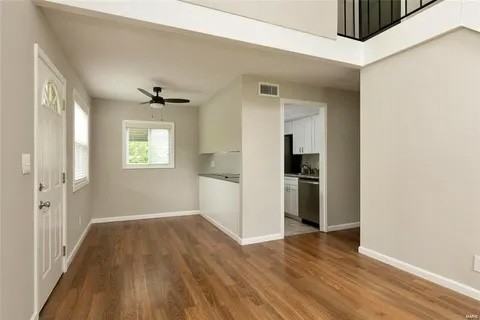 433 Briarhill Dr #NA - Photo 3 of 20