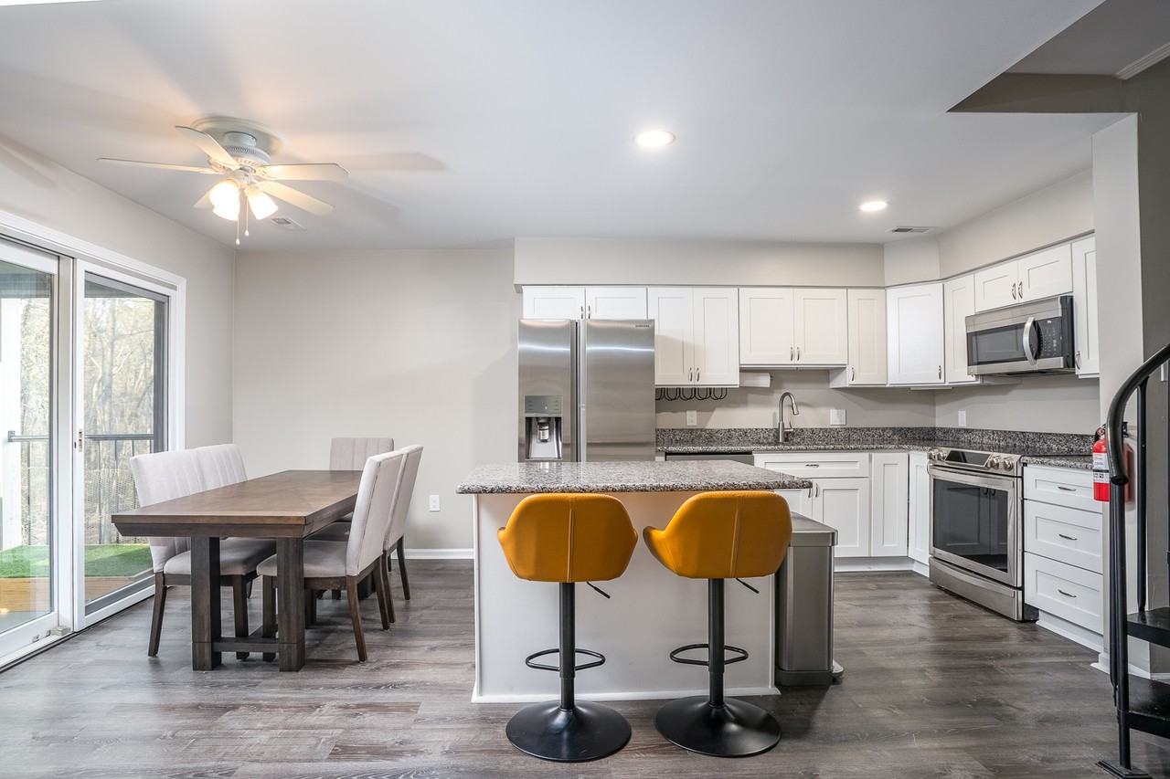 39 Bridgewater Dr - Photo 2 of 21