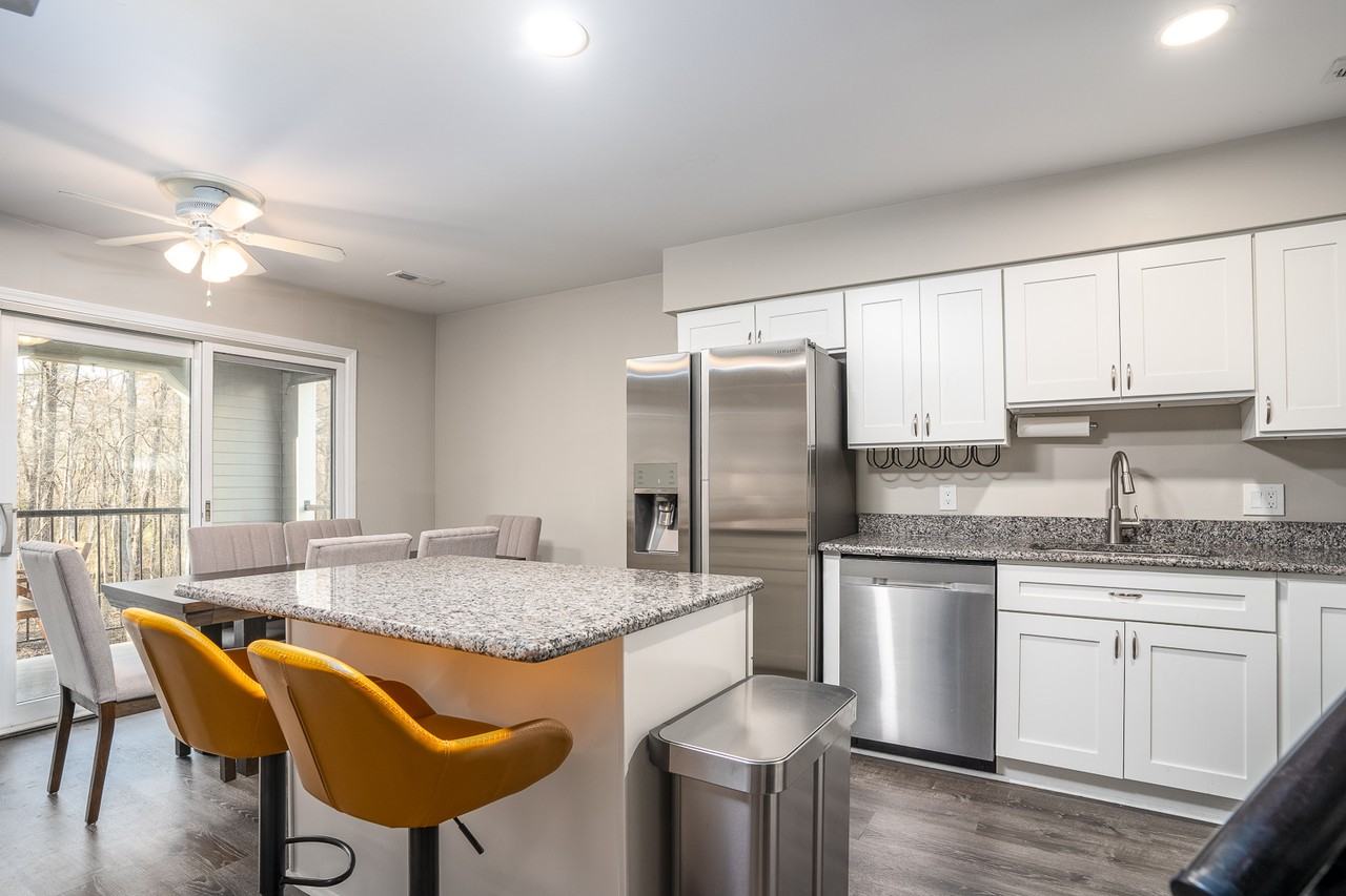 39 Bridgewater Dr - Photo 3 of 21