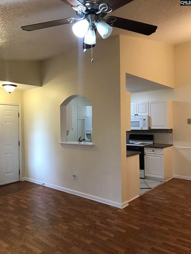 743 Coventry Ln #B8 - Photo 2 of 36