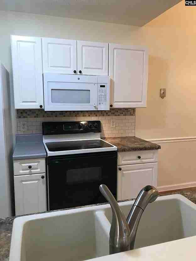 743 Coventry Ln #B8 - Photo 4 of 36