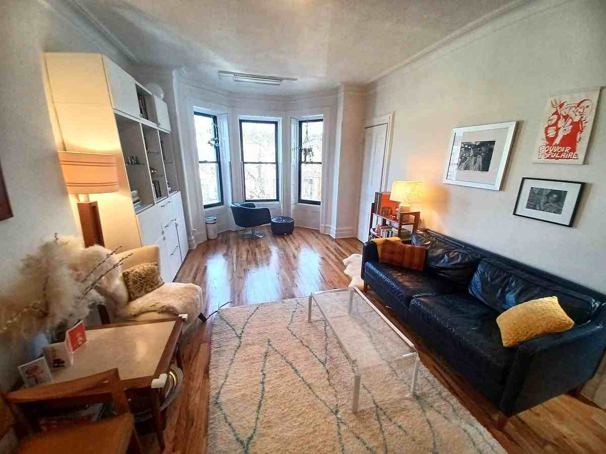 498 13th St #2 - Photo 2 of 12