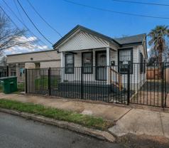 325 S Hackberry St #1 - Photo 1 of 1