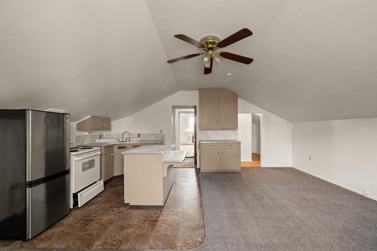 216 N K St #6 - Photo 4 of 11